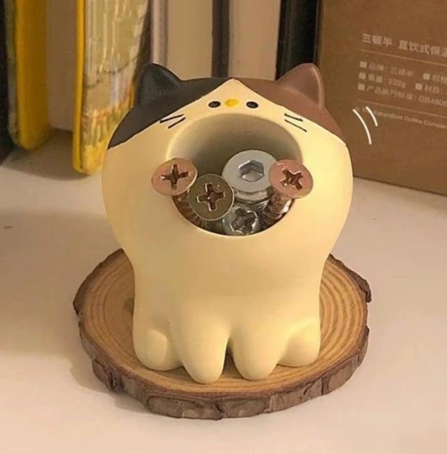 Kat - Sød Mini Penneholder i Resin – Perfekt til Skrivebordet - FoxBox