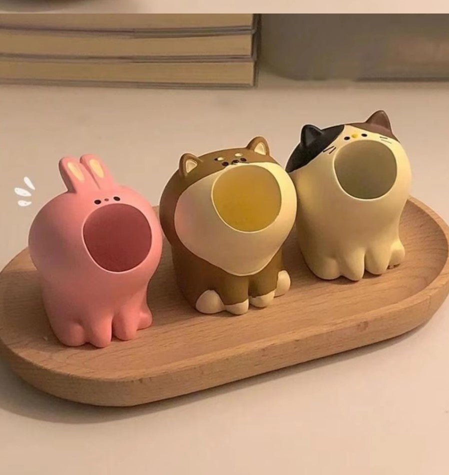 Kat - Sød Mini Penneholder i Resin – Perfekt til Skrivebordet - FoxBox