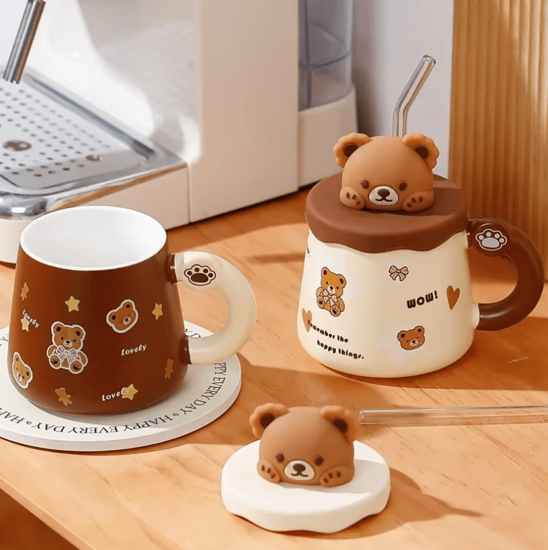 Kawaii Kop - Sød Bjørneformet Keramikkrus med Låg og Stor Kapacitet til Kaffe, Mælk og Drikkevarer med Sugerør - FoxBox