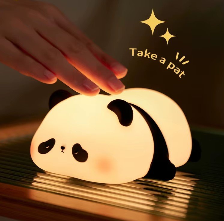 LED Natlampe "Panda" – Sød Silikone Lampe med Tre Lysindstillinger og Timer - FoxBox
