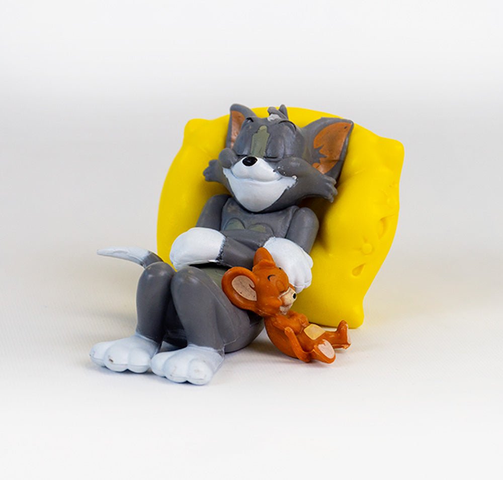 Sjove Tom & Jerry Figurer – Perfekt til Hjemme - og Bildekoration - FoxBox