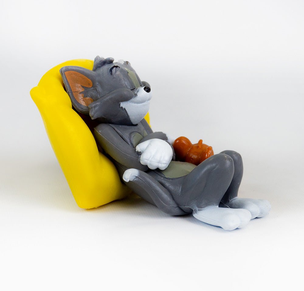 Sjove Tom & Jerry Figurer – Perfekt til Hjemme - og Bildekoration - FoxBox