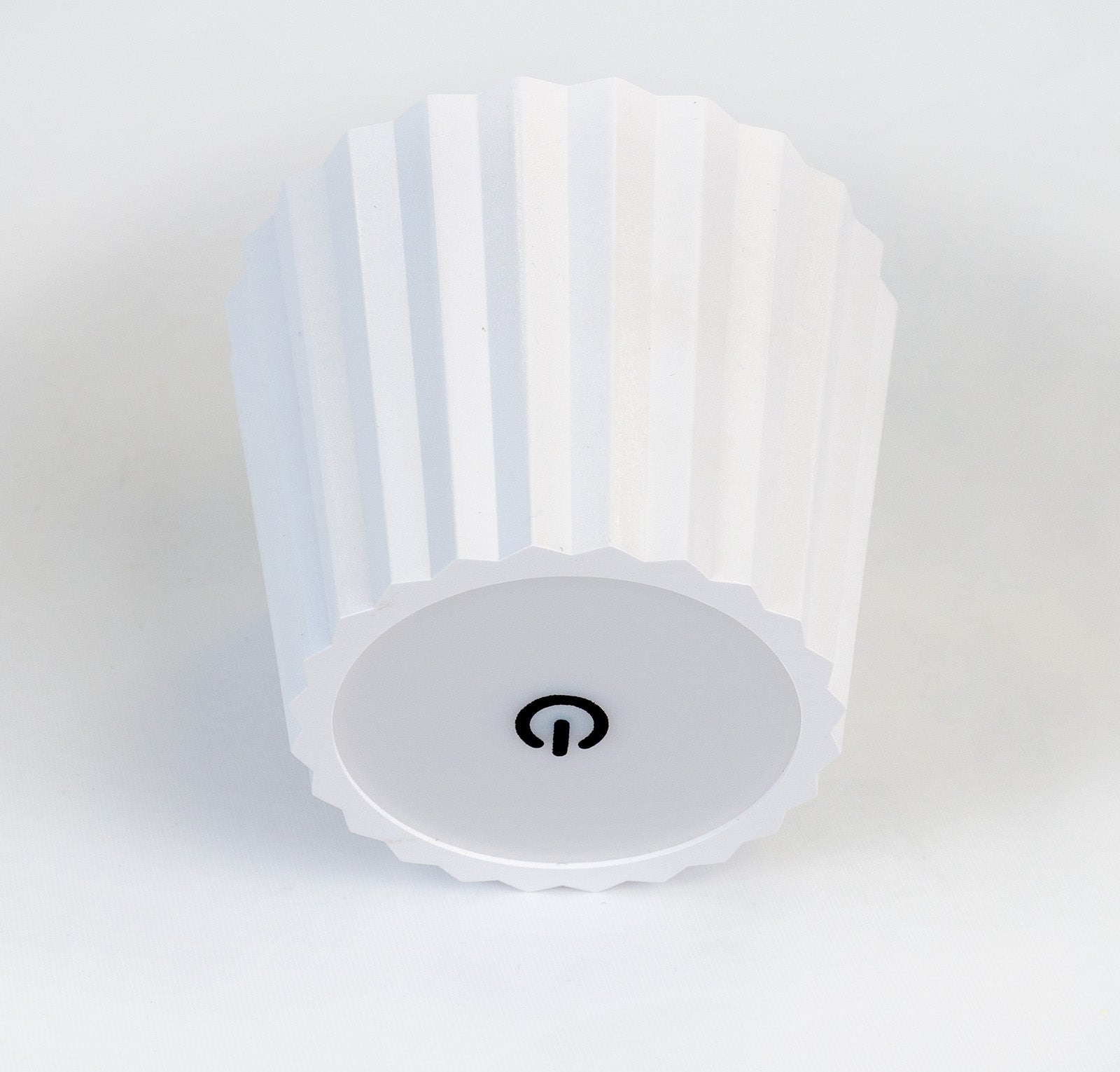 Trådløs Bordlampe til Flasker – Touch Control med 3 Farver og Trinløs Dæmpning - FoxBox